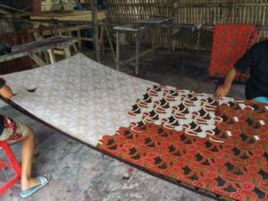 Produsen seragam batik