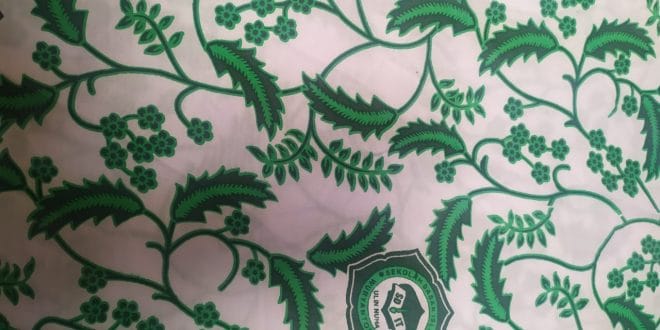 baju batik sekolah